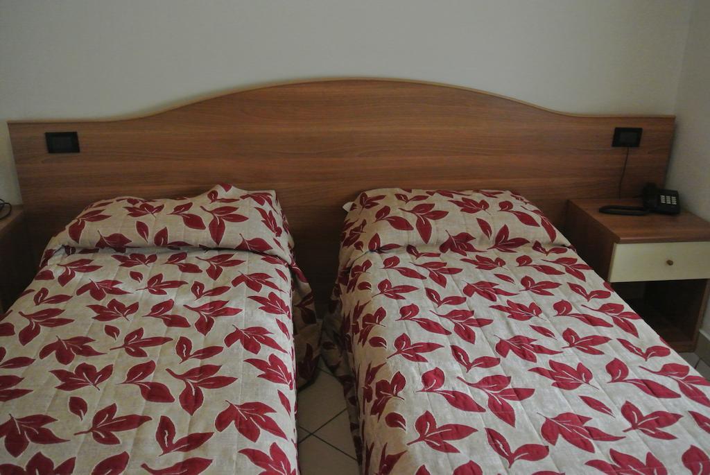 Arlecchino Hotel Castel San Pietro Terme Eksteriør billede